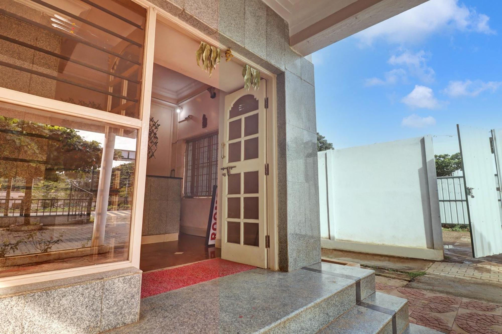 Hotel Spot On Ganga Yatri Nivas Gundlupet Esterno foto