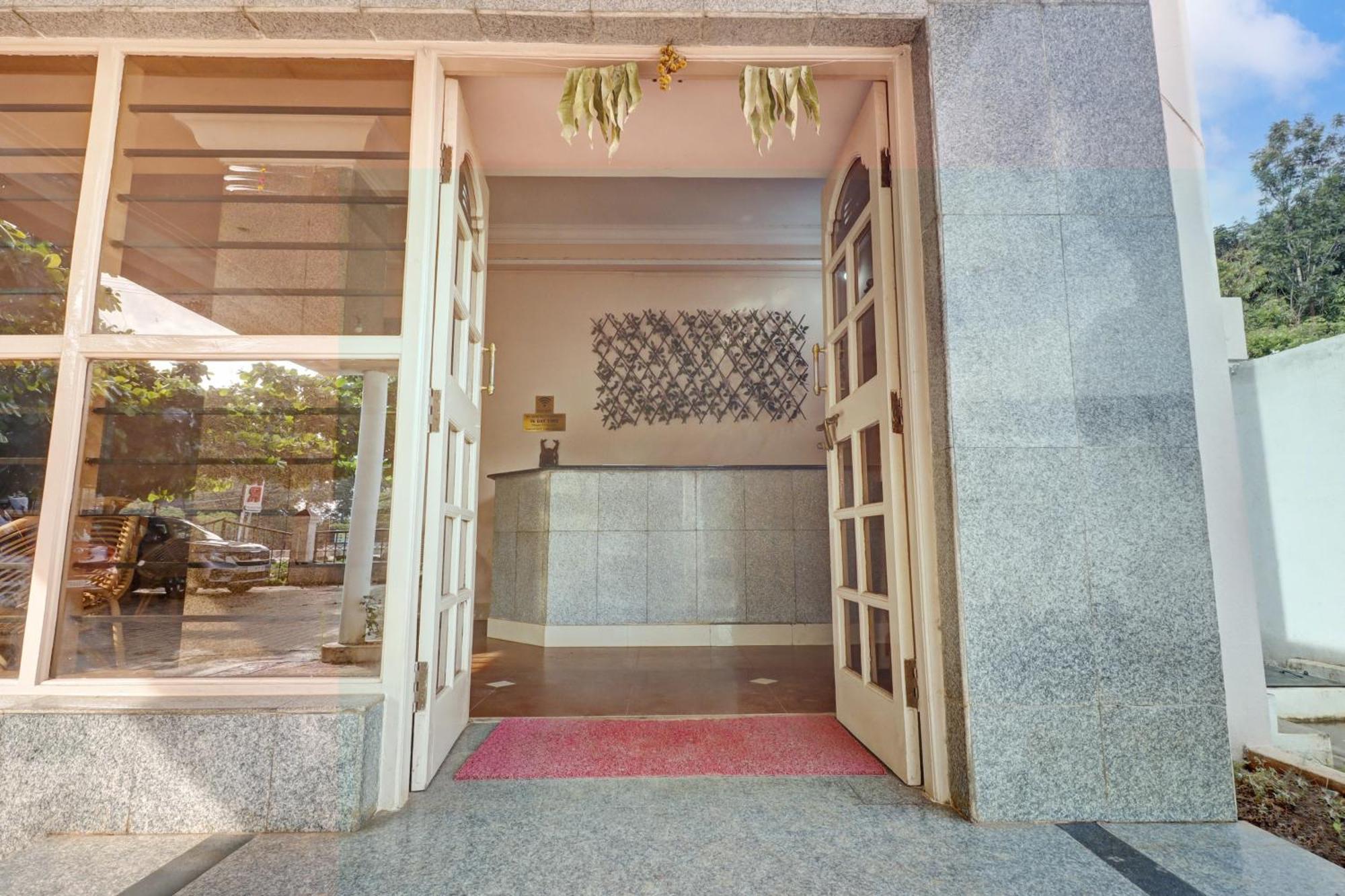 Hotel Spot On Ganga Yatri Nivas Gundlupet Esterno foto